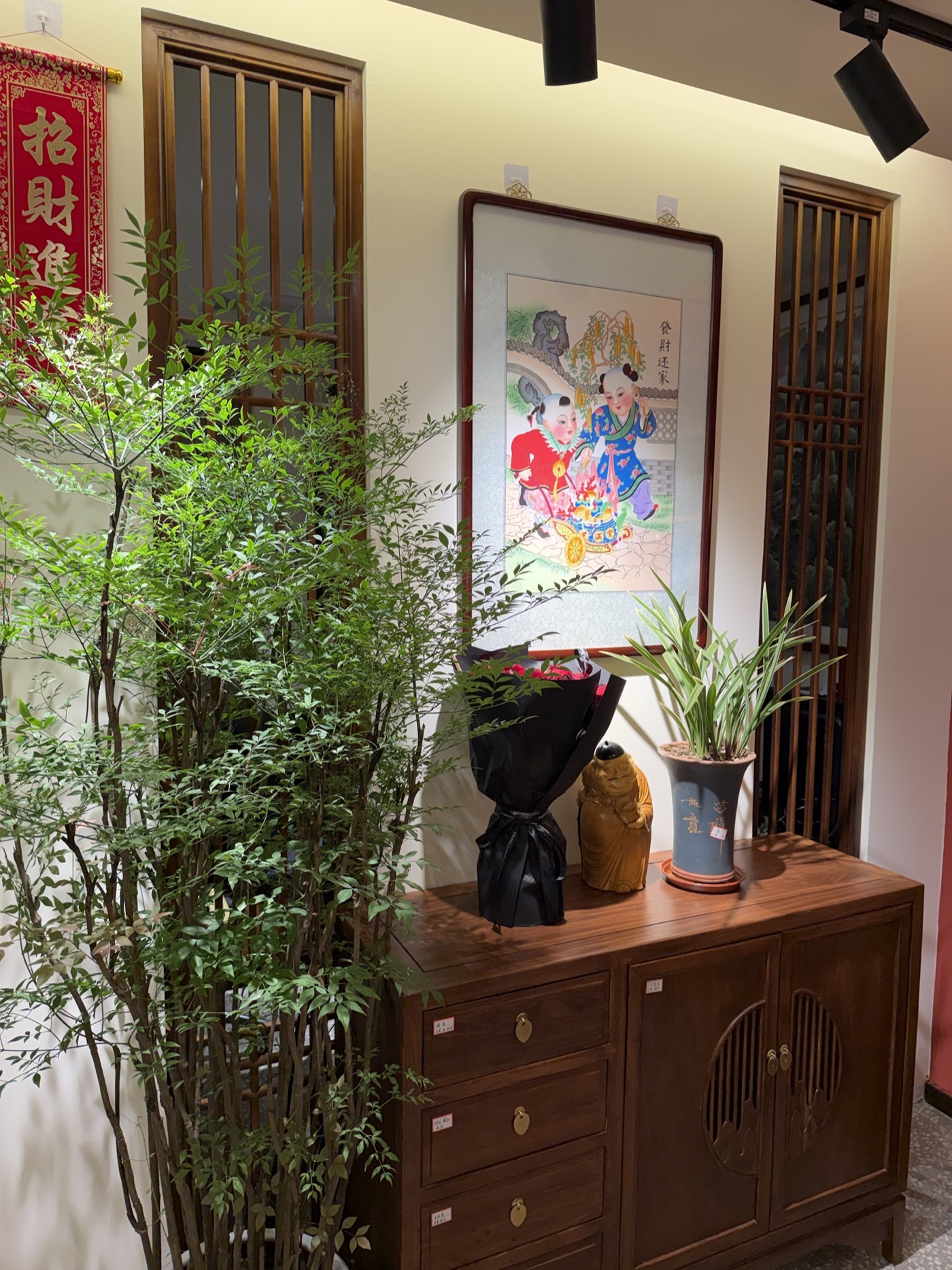 乾庄寄卖店内陈设实景